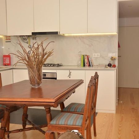 Вилла Jenny And Carmie Town House Виана-ду-Каштелу Экстерьер фото
